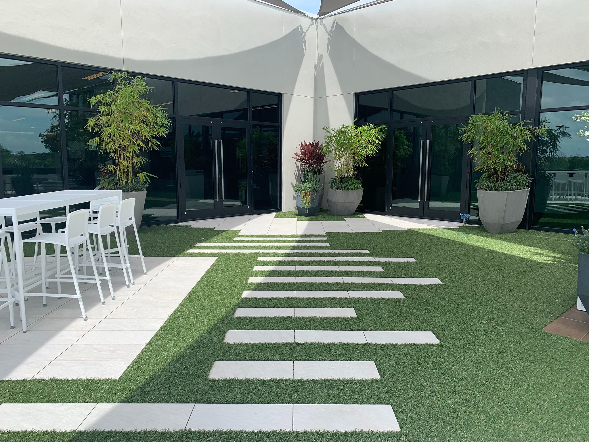 imageye___-_imgi_81_Belgard_Social_HNA-Awards-Porcelain-Commercial-Winner-1